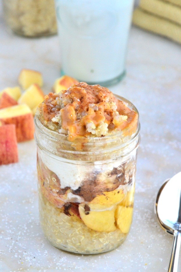 healthy-breakfast-snacks-warm-almond-quinoa-breakfast-sundae