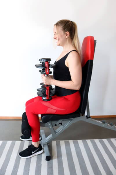 Sam Turnbull using the Bowflex SelectTech 840 Kettlebell.